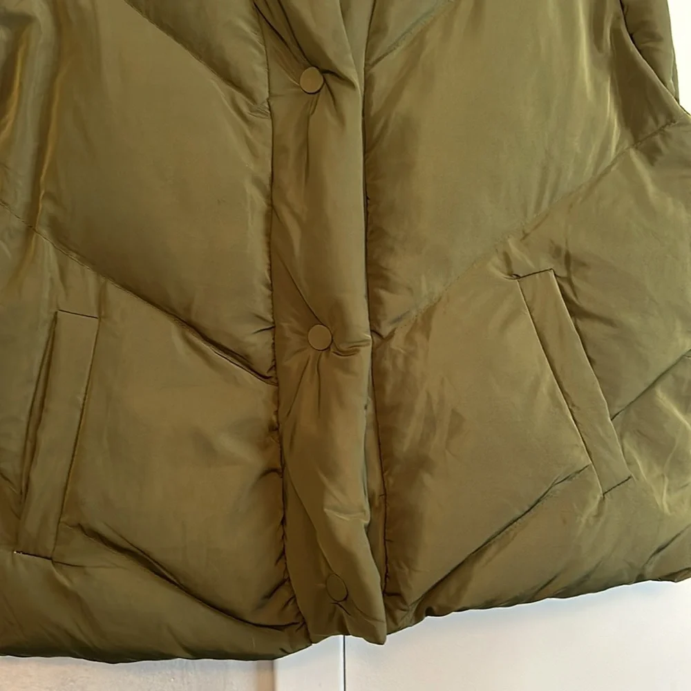 Blank NYC olive green quilted vest size small - Picture 6 of 7